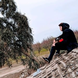 Meet your Posher, Adam